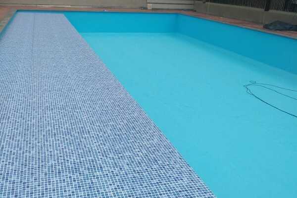 Características favorables al revestir tu piscina con membrana PVC.