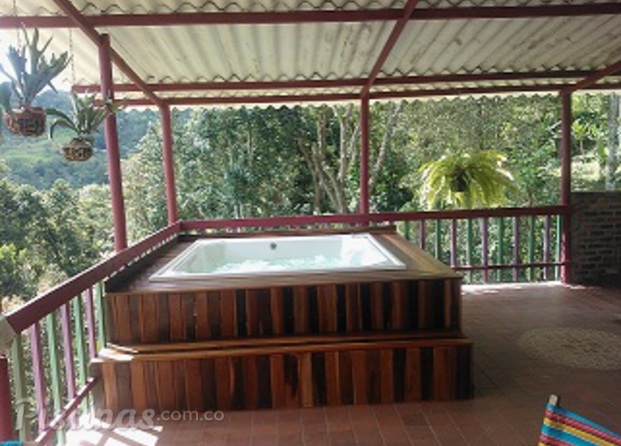 Jacuzzis con diversos materiales