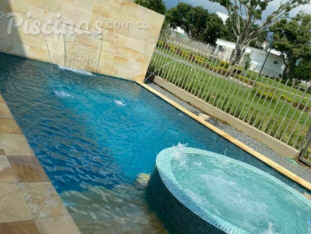 Piscina el rebose 