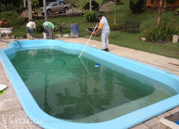 Piscinas y Jacuzzis en fibra de vidrio