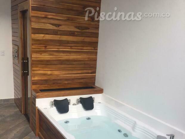 sauna y jacuzzi