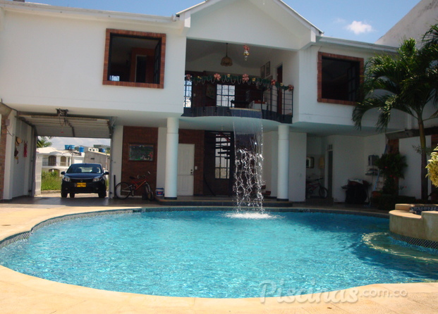 Piscina en residencia Cruz. Neiva