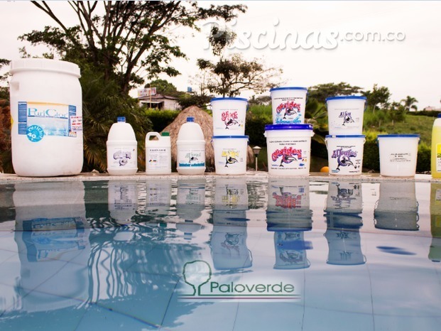 Productos químicos para piscinas