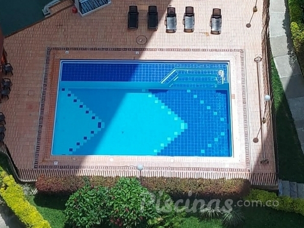 Piscina con playa